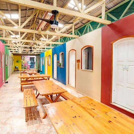 Hostel Da Milla Presidente Figueiredo Luaran gambar