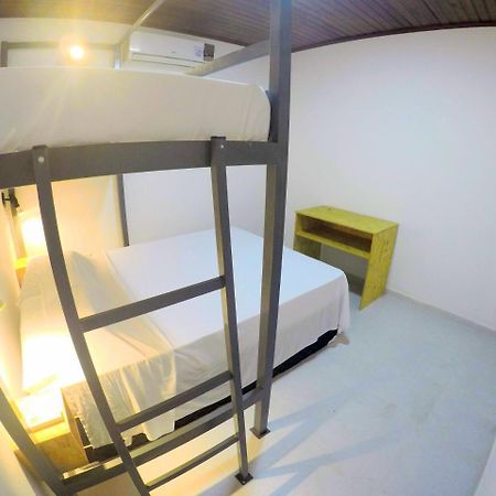 Hostel Da Milla Presidente Figueiredo Luaran gambar