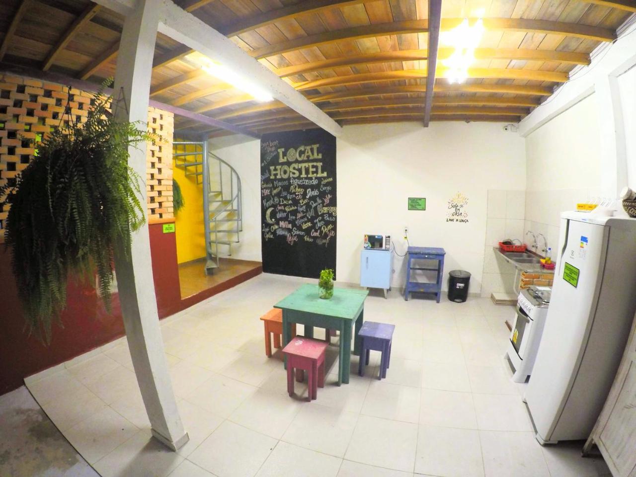 Hostel Da Milla Presidente Figueiredo Luaran gambar