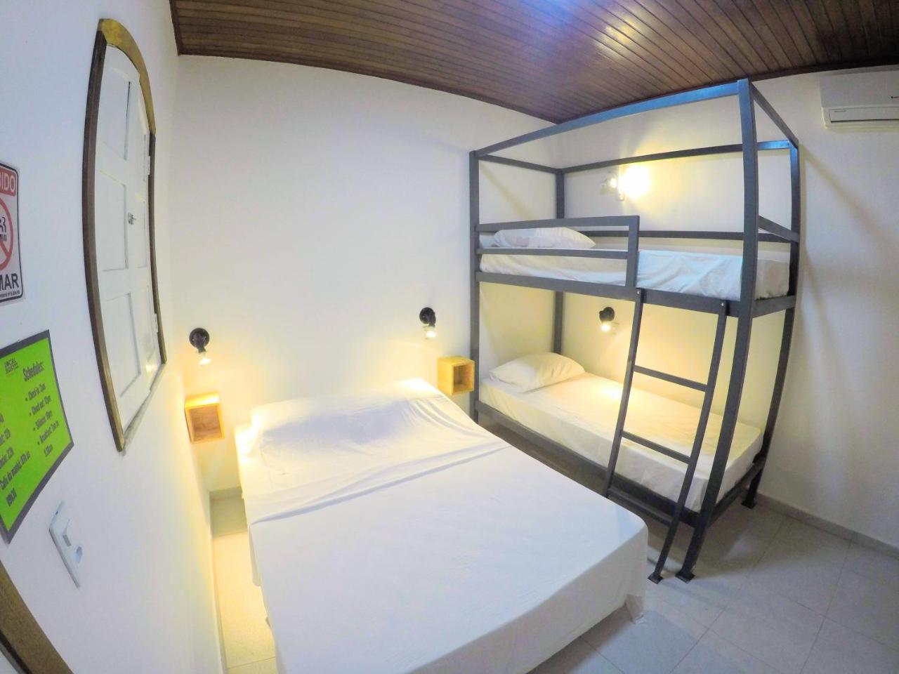 Hostel Da Milla Presidente Figueiredo Luaran gambar