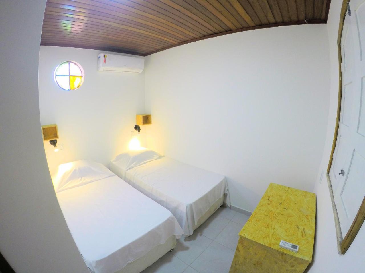 Hostel Da Milla Presidente Figueiredo Luaran gambar
