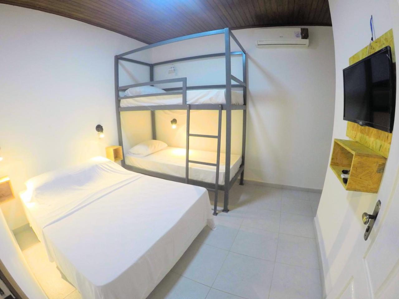 Hostel Da Milla Presidente Figueiredo Luaran gambar