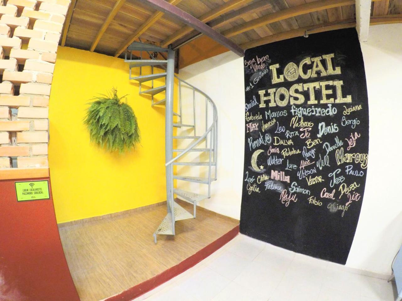 Hostel Da Milla Presidente Figueiredo Luaran gambar