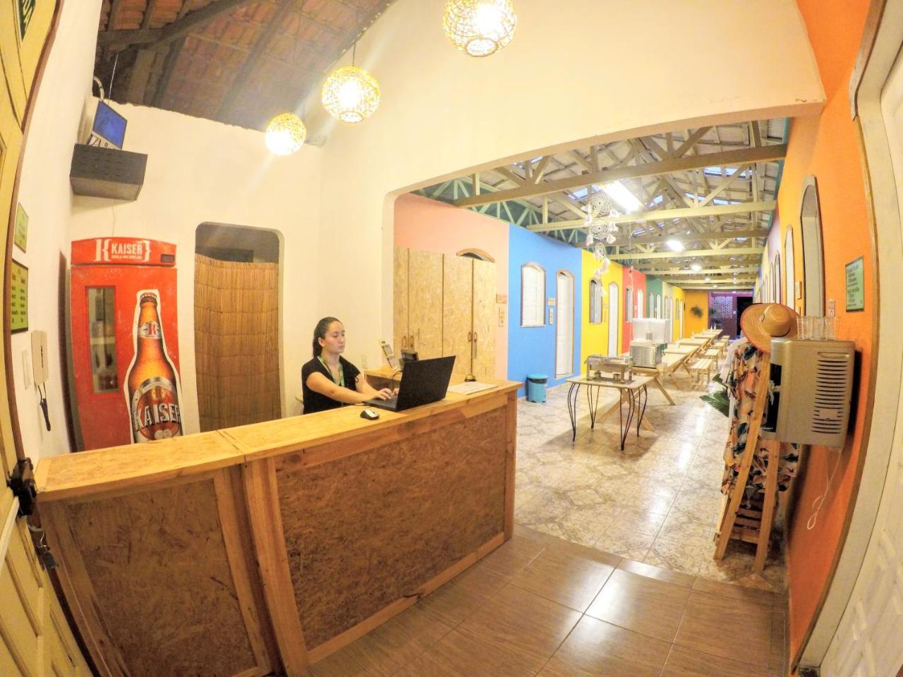 Hostel Da Milla Presidente Figueiredo Luaran gambar